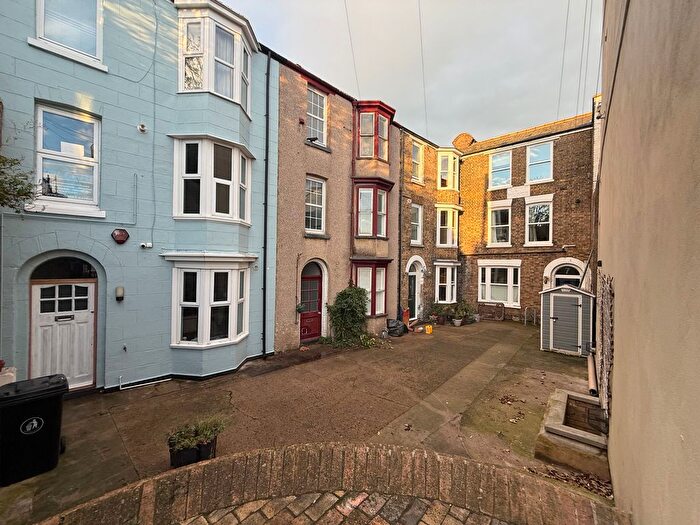 3 Bedroom Flat To Rent In Kent Place, Ramsgate, CT11