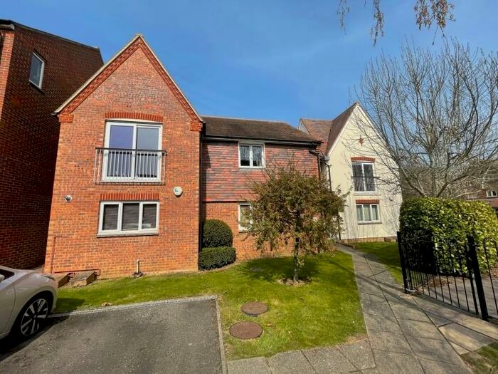 2 Bedroom Apartment To Rent In Marina Way, Abingdon, OX14