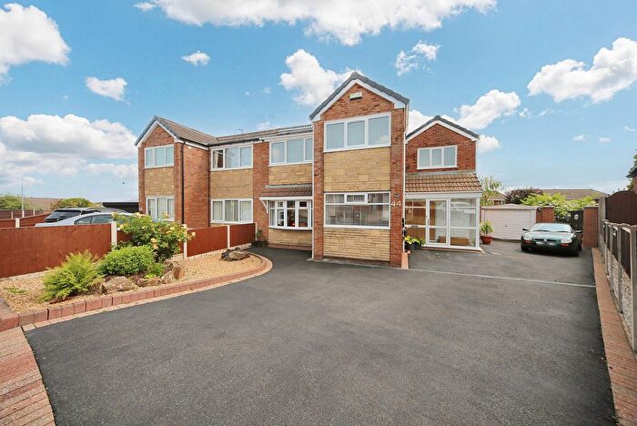 4 Bedroom Semi-Detached House For Sale In Hamilton Road, Ashton-In-Makerfield, WN4