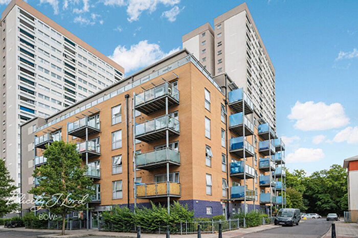 2 Bedroom Apartment For Sale In Merchant Street, London, E3