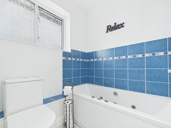 4 Bedroom Detached House For Sale In Ligo Avenue, Stoke Mandeville, HP22