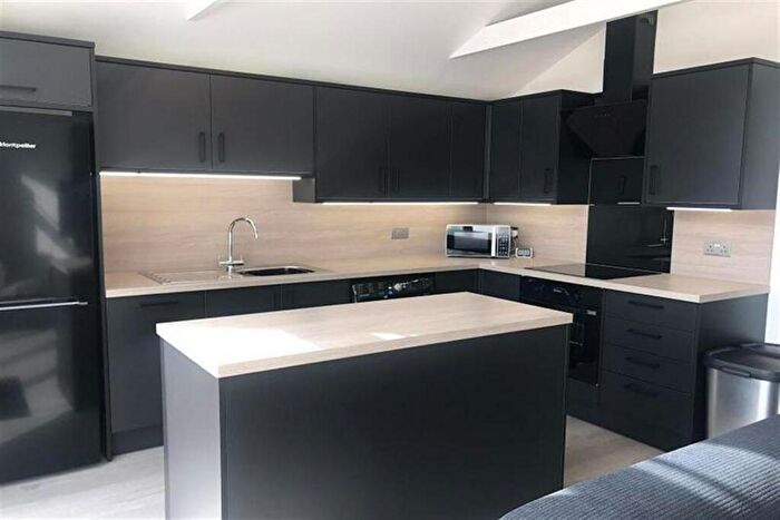 5 Bedroom House To Rent In Bedroom Detached House In Bournemouth, BH9