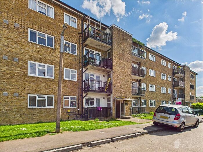 2 Bedroom Flat To Rent In Ladyshot, Harlow, CM20