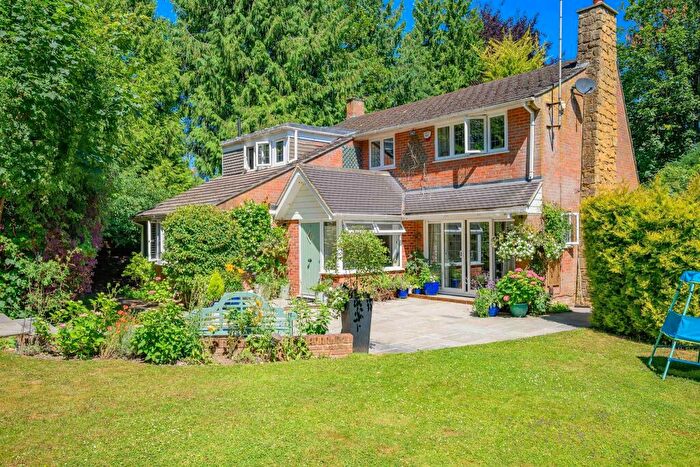 5 Bedroom Detached House For Sale In Copper Beech Close, Hemel Hempstead, HP3