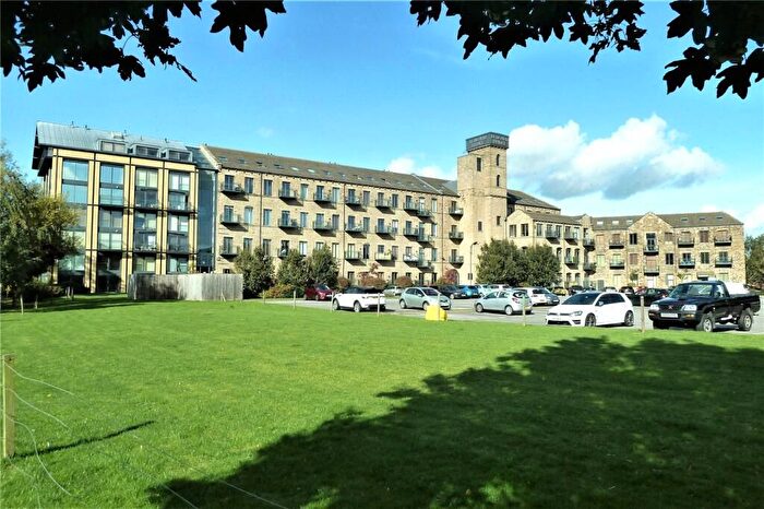 1 Bedroom Flat For Sale In Ledgard Wharf, Mirfield, WF14