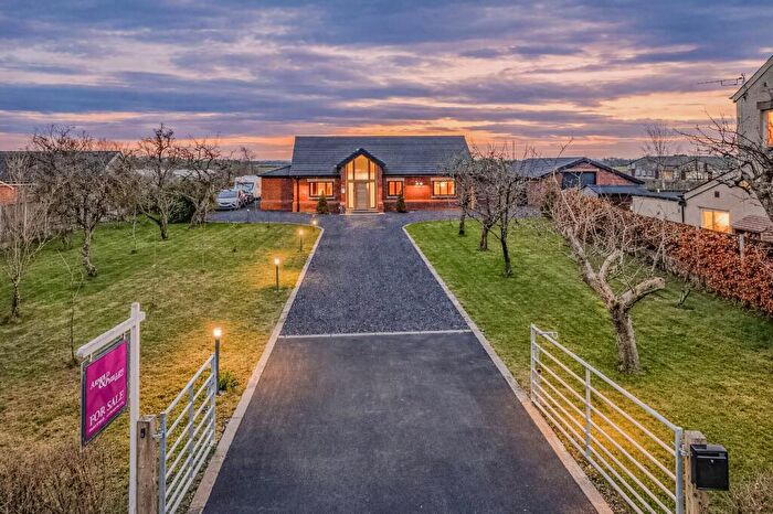 5 Bedroom Detached House For Sale In Gill Lane, Longton, PR4