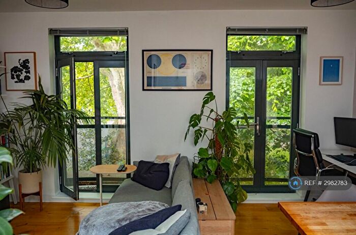 1 Bedroom Terraced House To Rent In Paradise Passage, London, N7