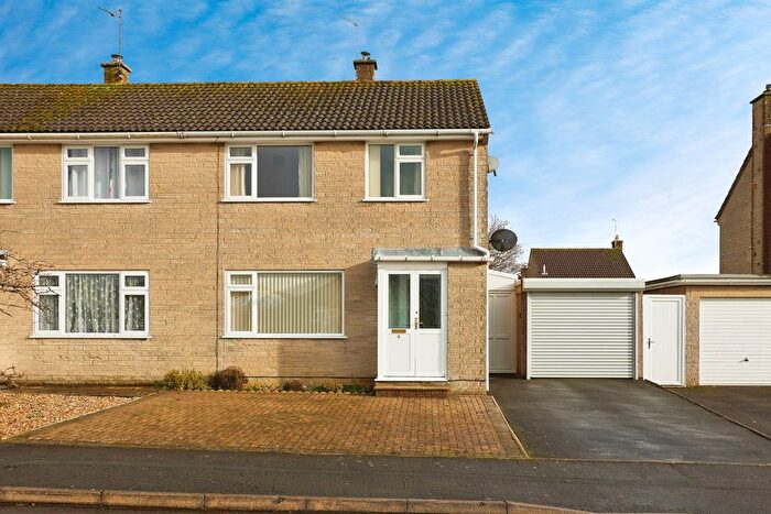 3 Bedroom Semi Detached House For Sale In Lawrence Hayes, Wincanton, BA9