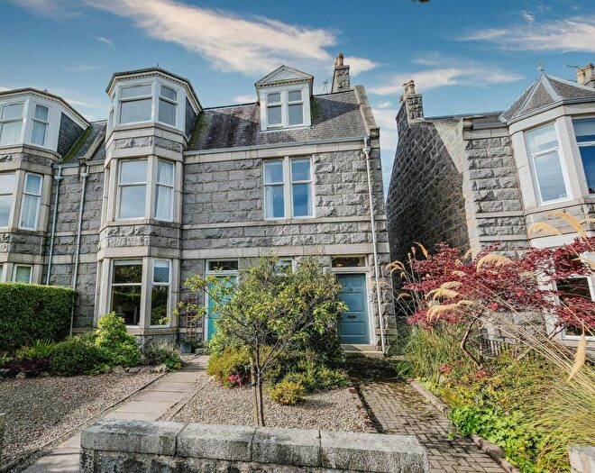 2 Bedroom Apartment For Sale In Forest Avenue, Aberdeen, AB15