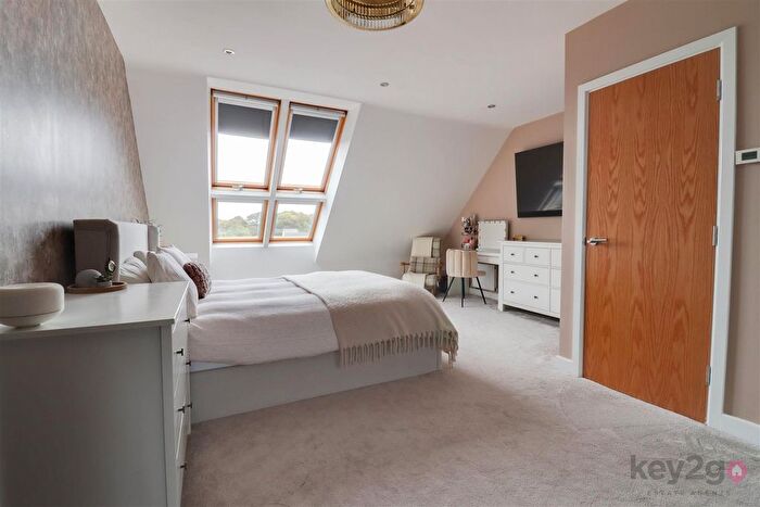 4 Bedroom Detached House For Sale In Berrisford Avenue, Eckington, Sheffield, S21