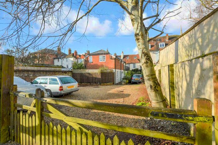 2 Bedroom Cottage To Rent In Exeter Street, Salisbury, SP1