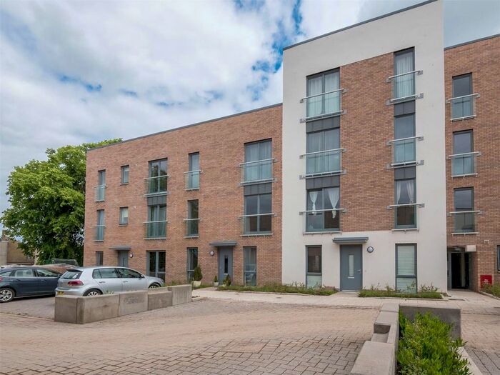 2 Bedroom Flat To Rent In Philip Terrace, Liberton, Edinburgh, EH16