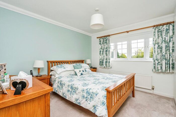 4 Bedroom Detached House For Sale In Oaklands Grove, Waterlooville, PO8