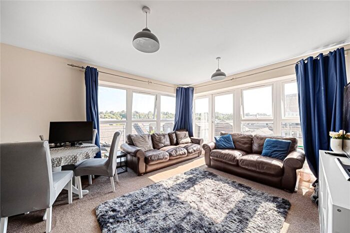 2 Bedroom Flat For Sale In Portland Place, Greenhithe, Kent, DA9