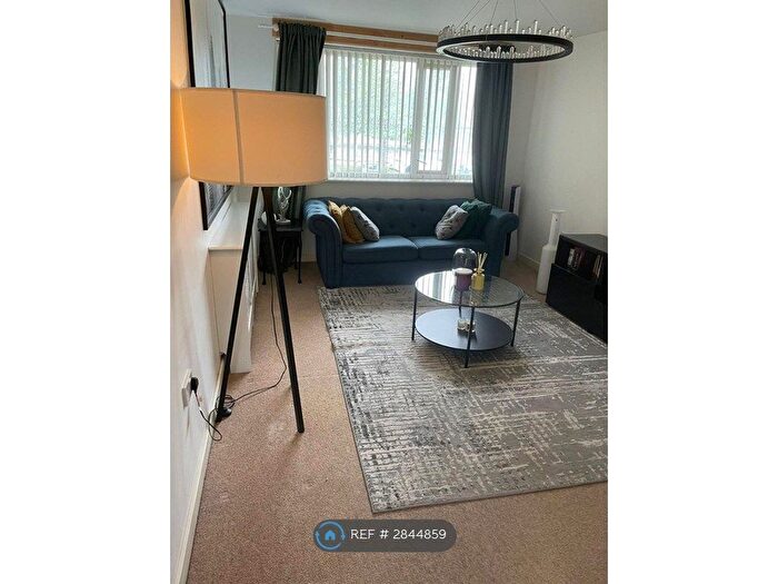 2 Bedroom Flat To Rent In Robert Lewis House, Barking, IG11
