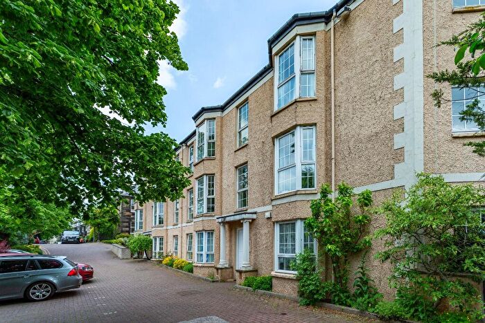 2 Bedroom Flat To Rent In Shandon Crescent, Shandon, Edinburgh, EH11