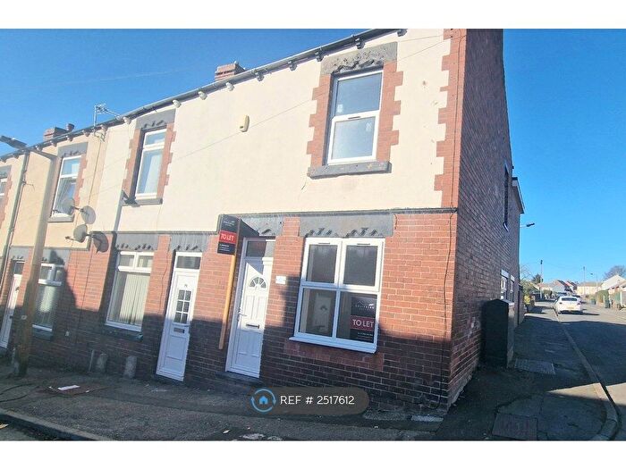 3 Bedroom Terraced House To Rent In New Street, Mapplewell, Barnsley, S75