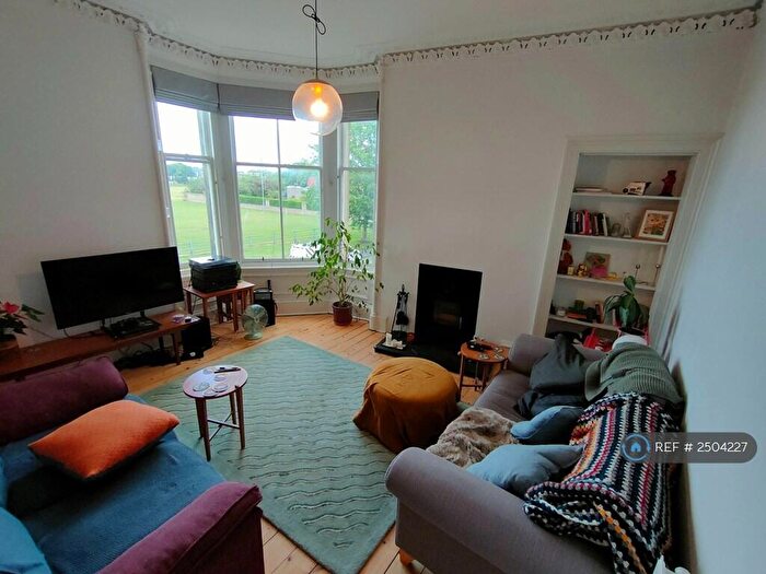 3 Bedroom Flat To Rent In New Street, Musselburgh, EH21