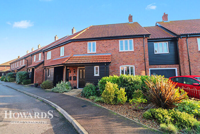 3 Bedroom Terraced House For Sale In Marsh Road, Hemsby, NR29