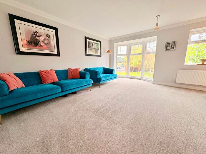 4 Bedroom Terraced House For Sale In The Darlingtons, Rustington, BN16