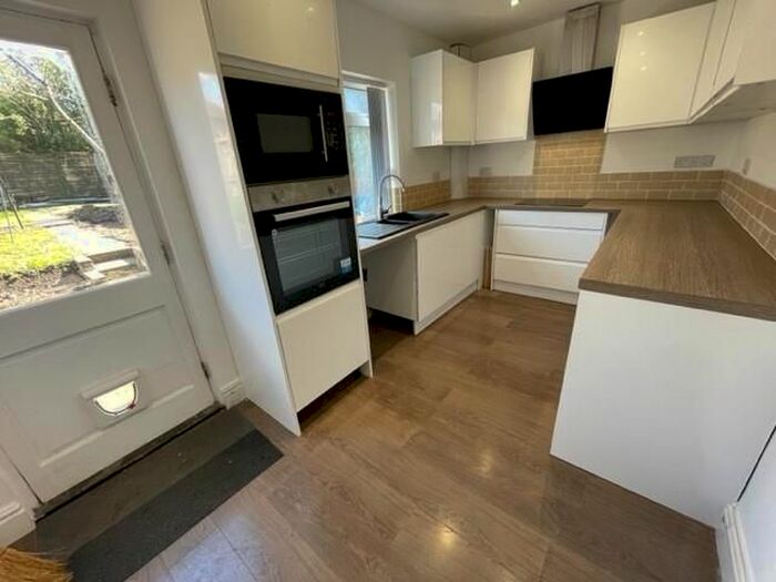 3 Bedroom Property To Rent In Scott Hall Road, Chapel Allerton, Leeds, LS7