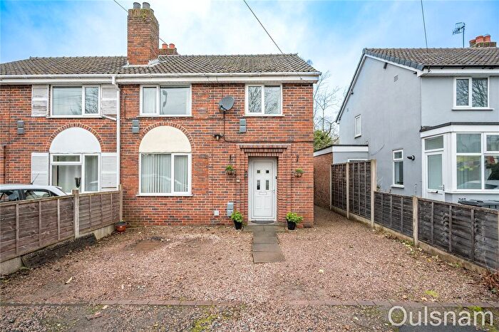 3 Bedroom Semi-Detached House For Sale In Birmingham Road, Lickey End, Bromsgrove, Worcestershire, B61