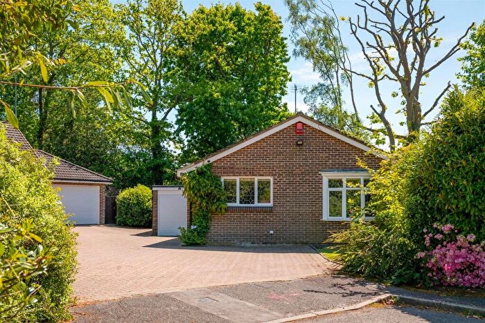 2 Bedroom Detached Bungalow For Sale In Spring Gardens, RH10