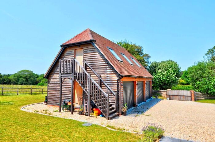 1 Bedroom Flat To Rent In Highmoor Cross, Henley-On-Thames, RG9