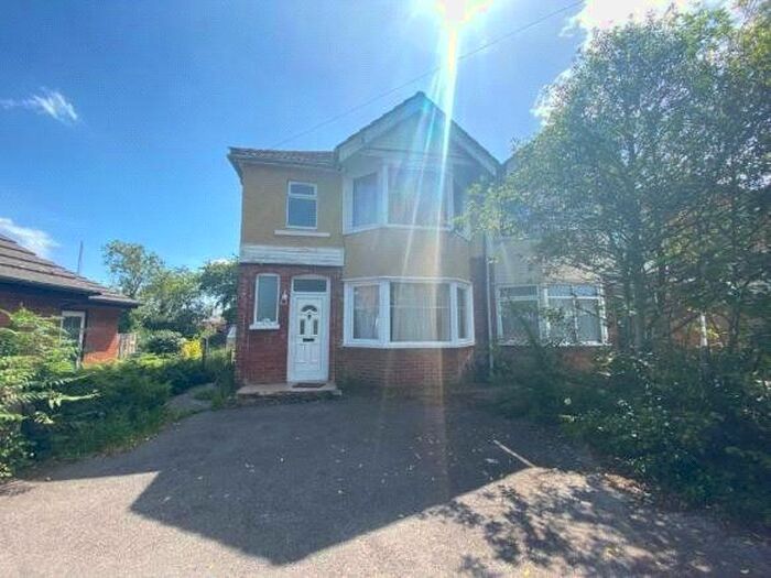 4 Bedroom Semi-Detached House To Rent In Burgess Road, Southampton, Hampshire, SO16