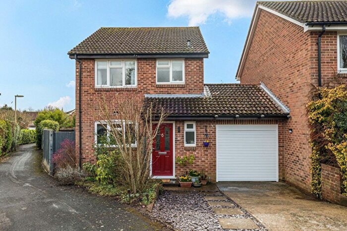 3 Bedroom Detached House For Sale In Paddock Close, South Wonston, SO21