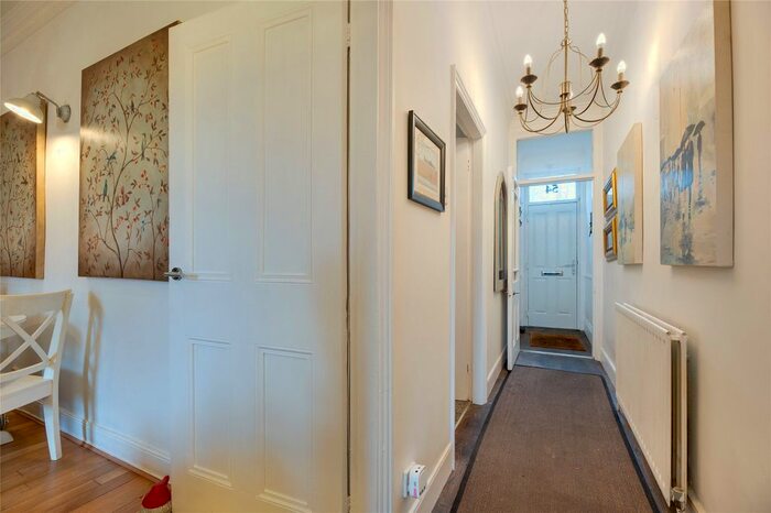 2 Bedroom Flat For Sale In Earls Drive, Low Fell, Gateshead, NE9