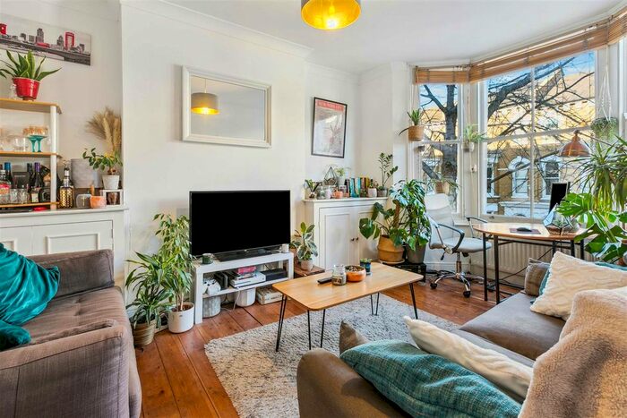 2 Bedroom Flat To Rent In Chantrey Road, London, SW9