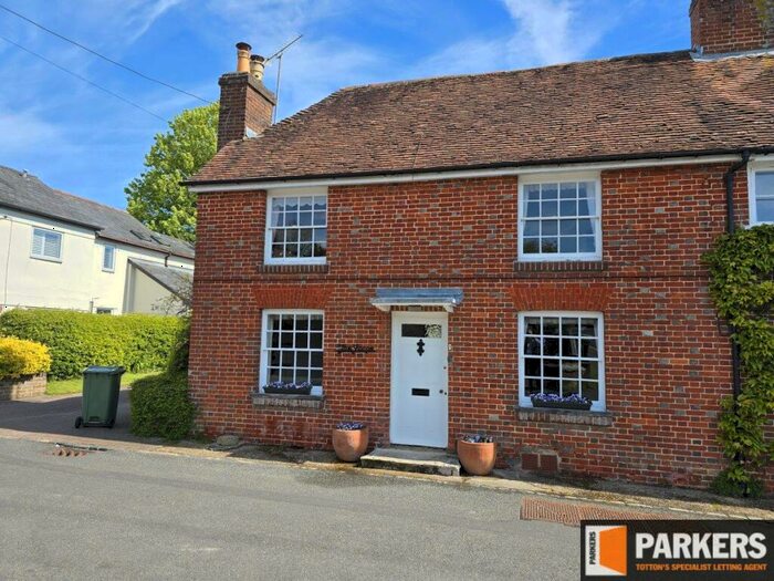 3 Bedroom Semi-Detached House To Rent In High Street, Broughton, SO20