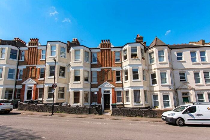 2 Bedroom Flat To Rent In Birkbeck Mansions, Birkbeck Road, Hornsey, N8