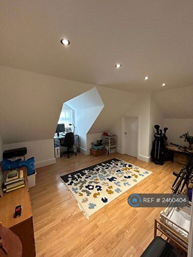 3 Bedroom Flat To Rent In Hoe Street, London, E17