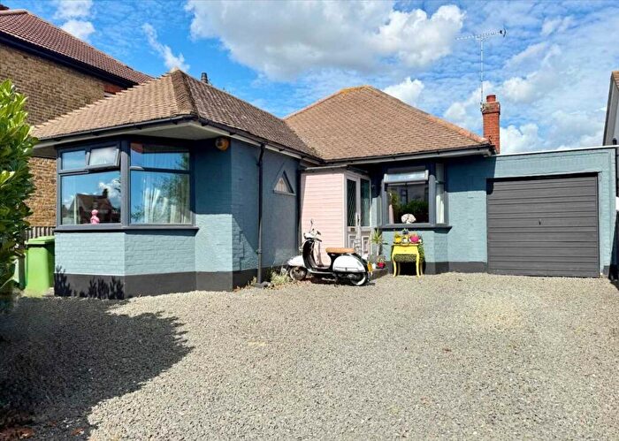 4 Bedroom Detached House For Sale In * Detached * Leigh On Sea, SS9