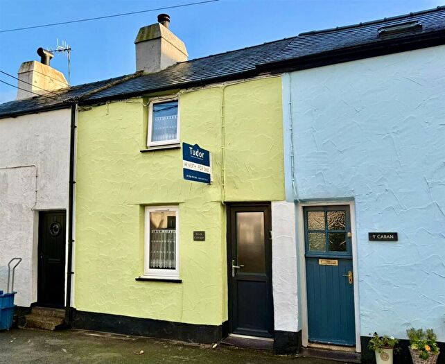 2 Bedroom Cottage For Sale In Llanbedrog, Pwllheli, LL53