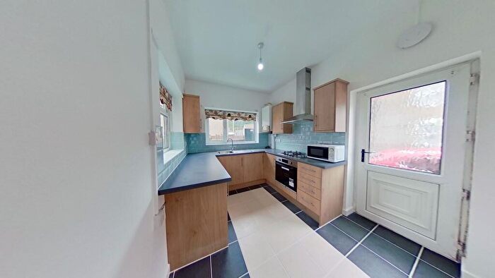 2 Bedroom Flat To Rent In Coedpenmaen Road, Trallwn, Pontypridd, CF37