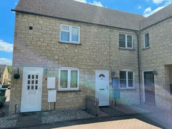 2 Bedroom Terraced House To Rent In Bibury Close, Witney, OX28