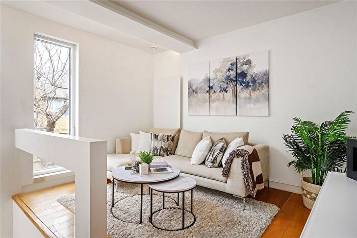 3 Bedroom Terraced House To Rent In Corsica Street, London, N5