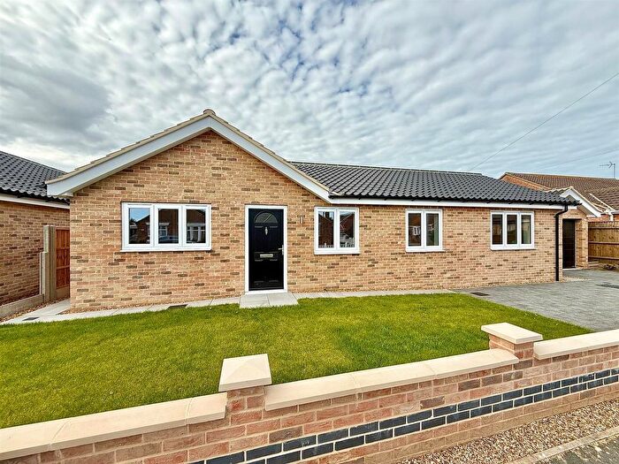 3 Bedroom Detached Bungalow For Sale In Summerfield Road, Hemsby, NR29