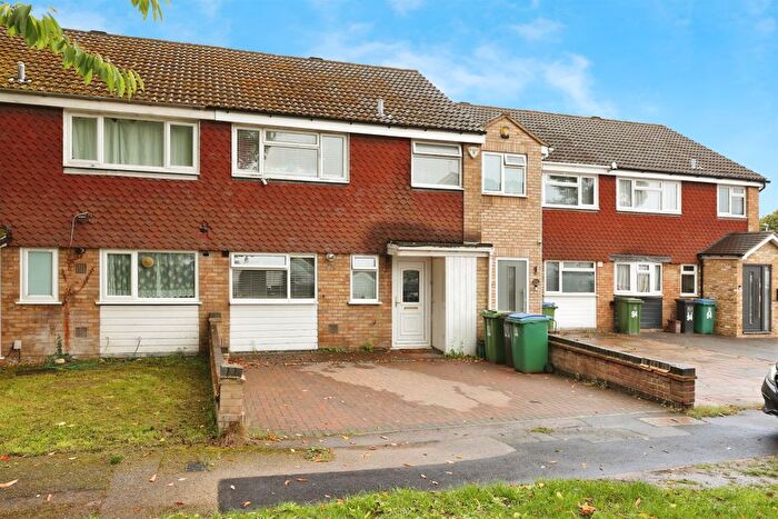 3 Bedroom Terraced House For Sale In Greenbank Road, Watford, WD17
