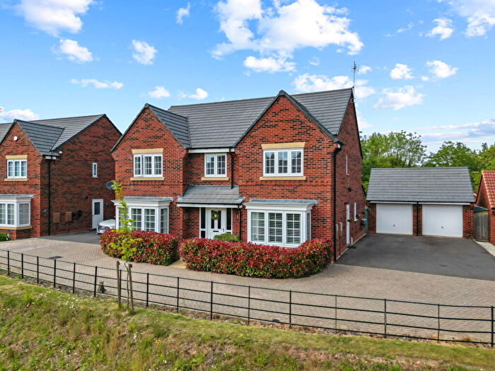 5 Bedroom Detached House For Sale In Southwell, NG25