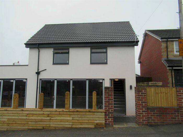 2 Bedroom Flat To Rent In Church Street, Woodlesford, Leeds, LS26