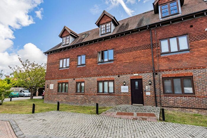2 Bedroom Flat For Sale In Colemans Way, Hurst Green, Etchingham, TN19