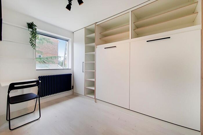 1 Bedroom House Of Multiple Occupation To Rent In Hospital Way, Hither Green, SE13