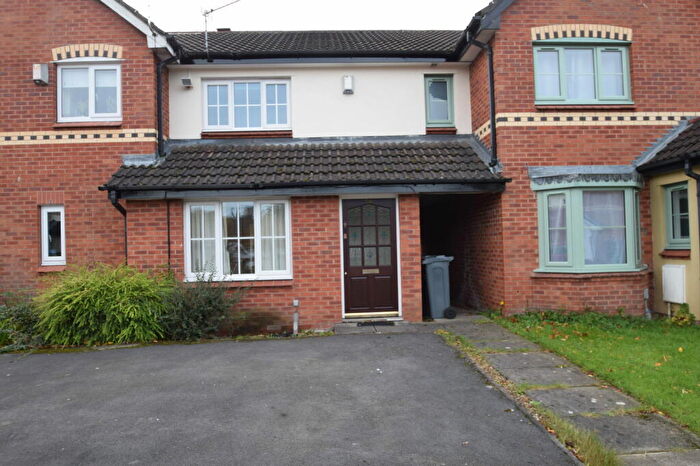2 Bedroom Town House To Rent In Petworth Close, Manchester, M22