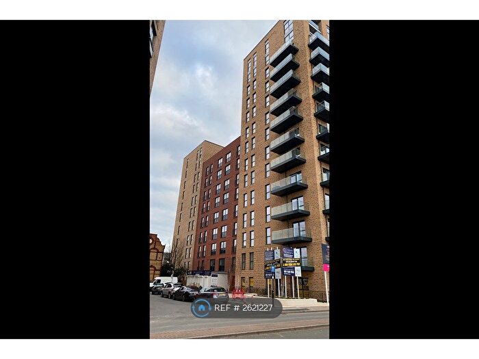 2 Bedroom Flat To Rent In Merrick Road, Southall, UB2