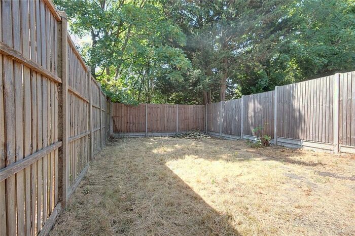 3 Bedroom Terraced House To Rent In Beaconsfield Road, Enfield, EN3