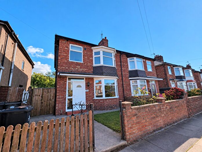 3 Bedroom Semi-Detached House For Sale In Park Lane., Darlington., DL1